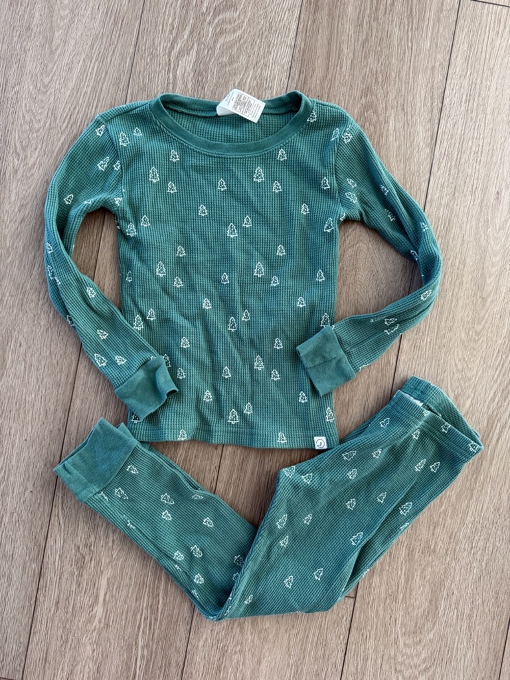 Little planet Carter’s green tree pajamas organic cotton size 5T